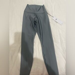 NWT Alo Grey Airlift Leggings